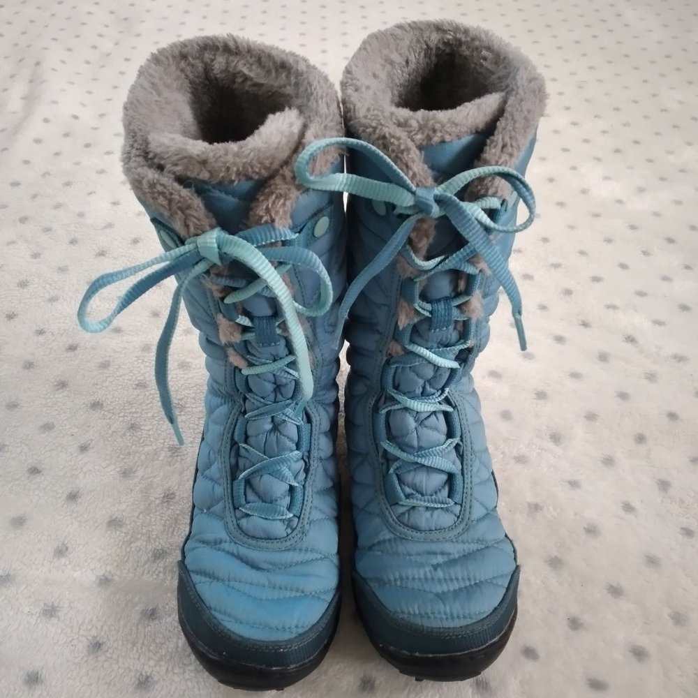 Columbia Waterproof Omni-Heat Winter Boots for a youth Size 3